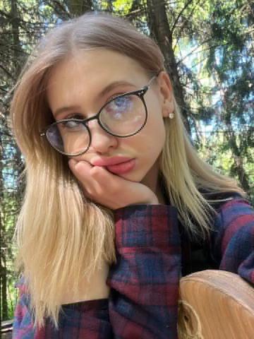 Виолетта Сексуальная Студентка фото 5